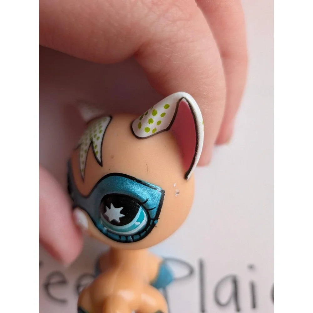 Littlest Pet Shop LPS 2009 SDCC Comic Con Exclusive Superhero Cat POW!
